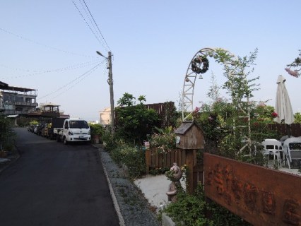 照片三