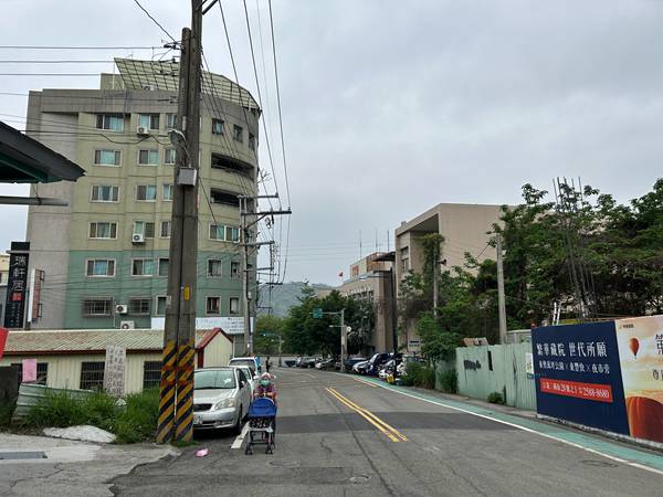 照片三