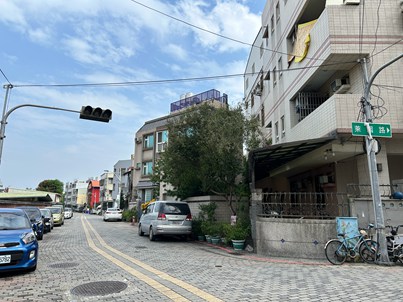 照片三