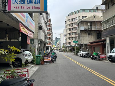 照片三