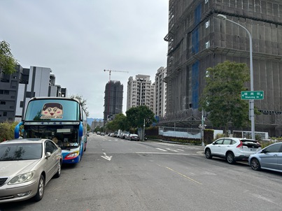 照片三