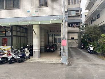 照片三