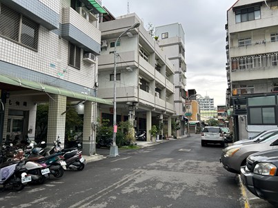 照片三