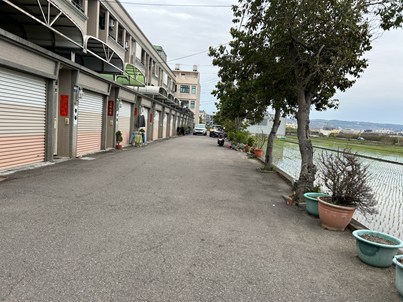 照片三