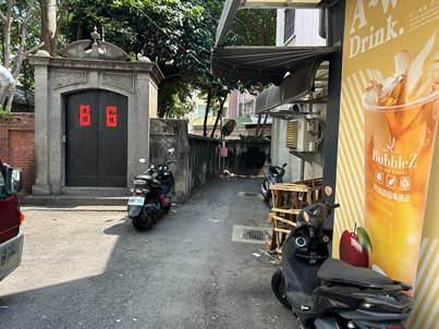 照片三
