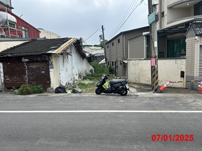 照片三