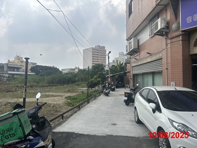 照片三