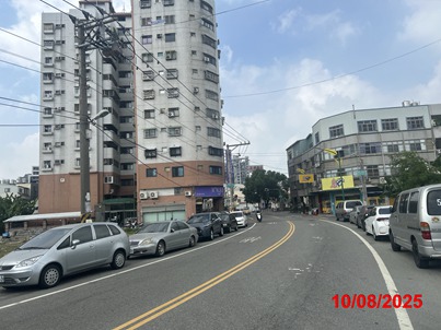 照片三
