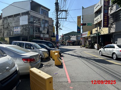 照片三