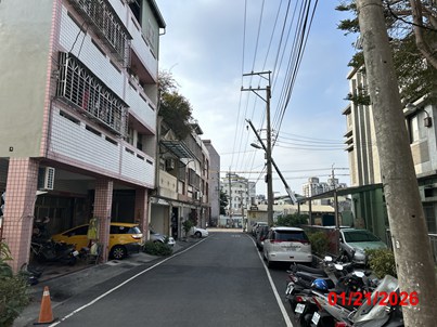 照片三