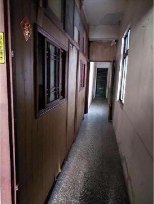 照片三