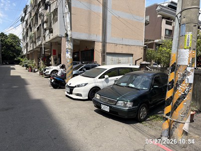照片三
