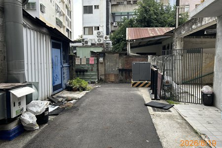 照片三