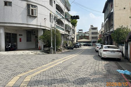 照片三