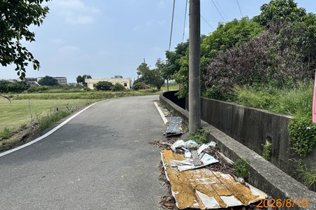 照片三