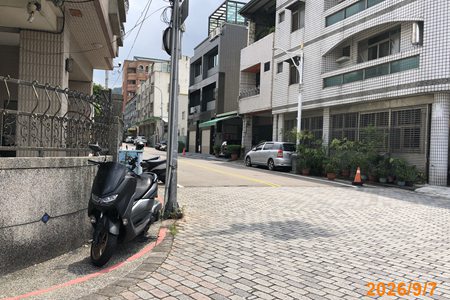 照片三