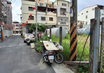 照片三